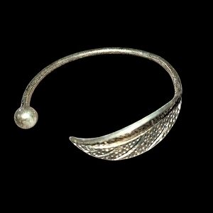 Silver open bangle bracelet with leaf design